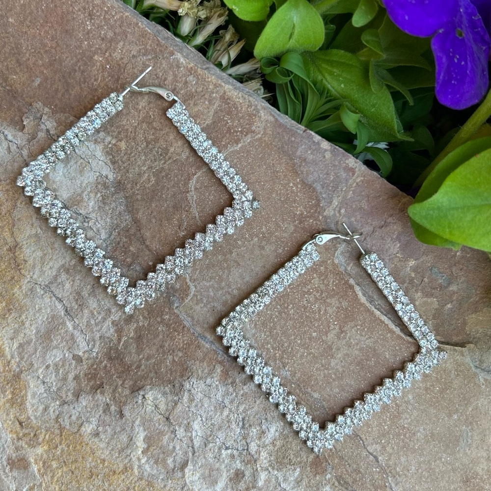 Silver Rhinestone Diamond Shape Statement Earrings NWT